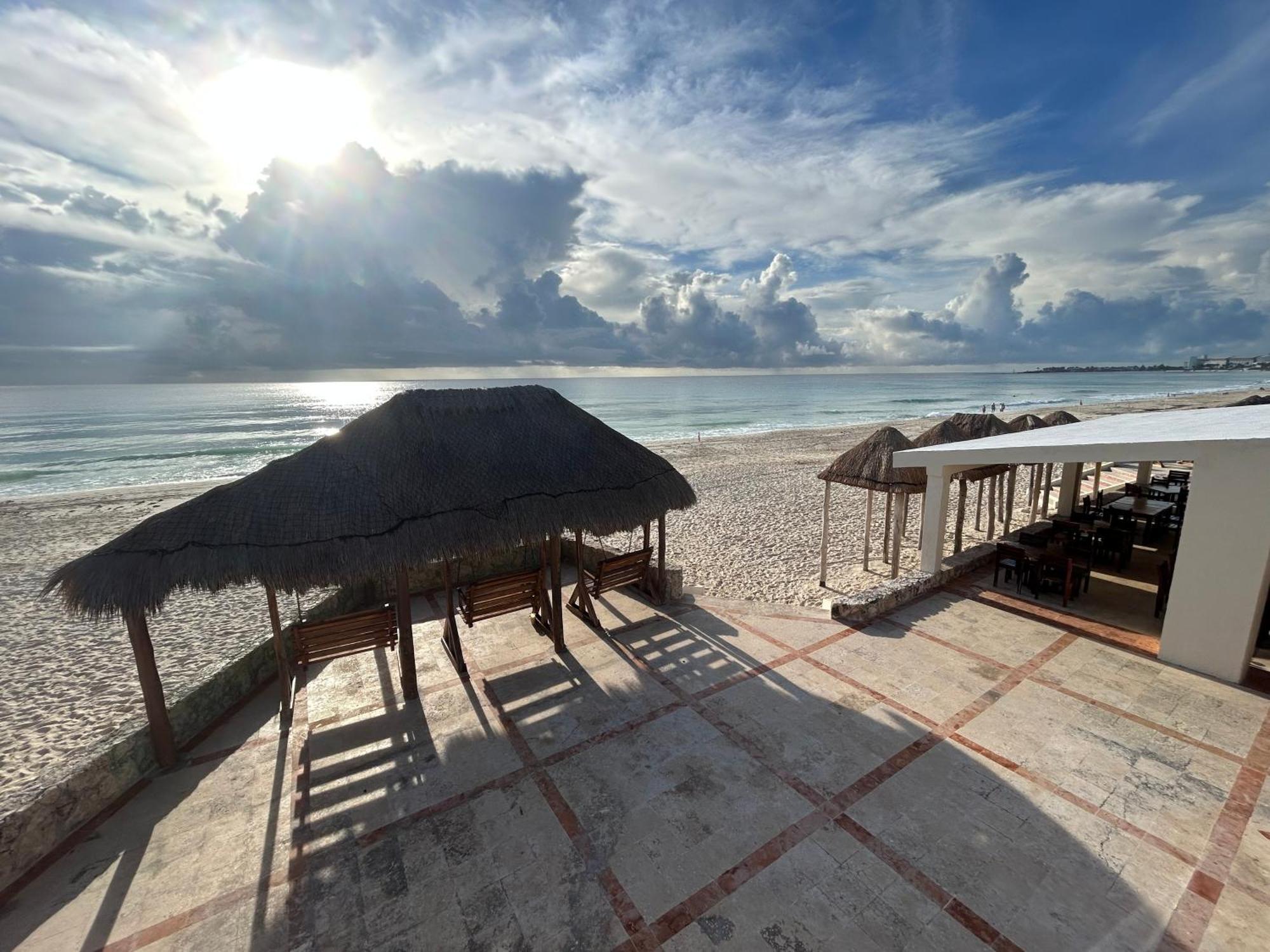 Solymar Beach Condos Κανκούν Εξωτερικό φωτογραφία