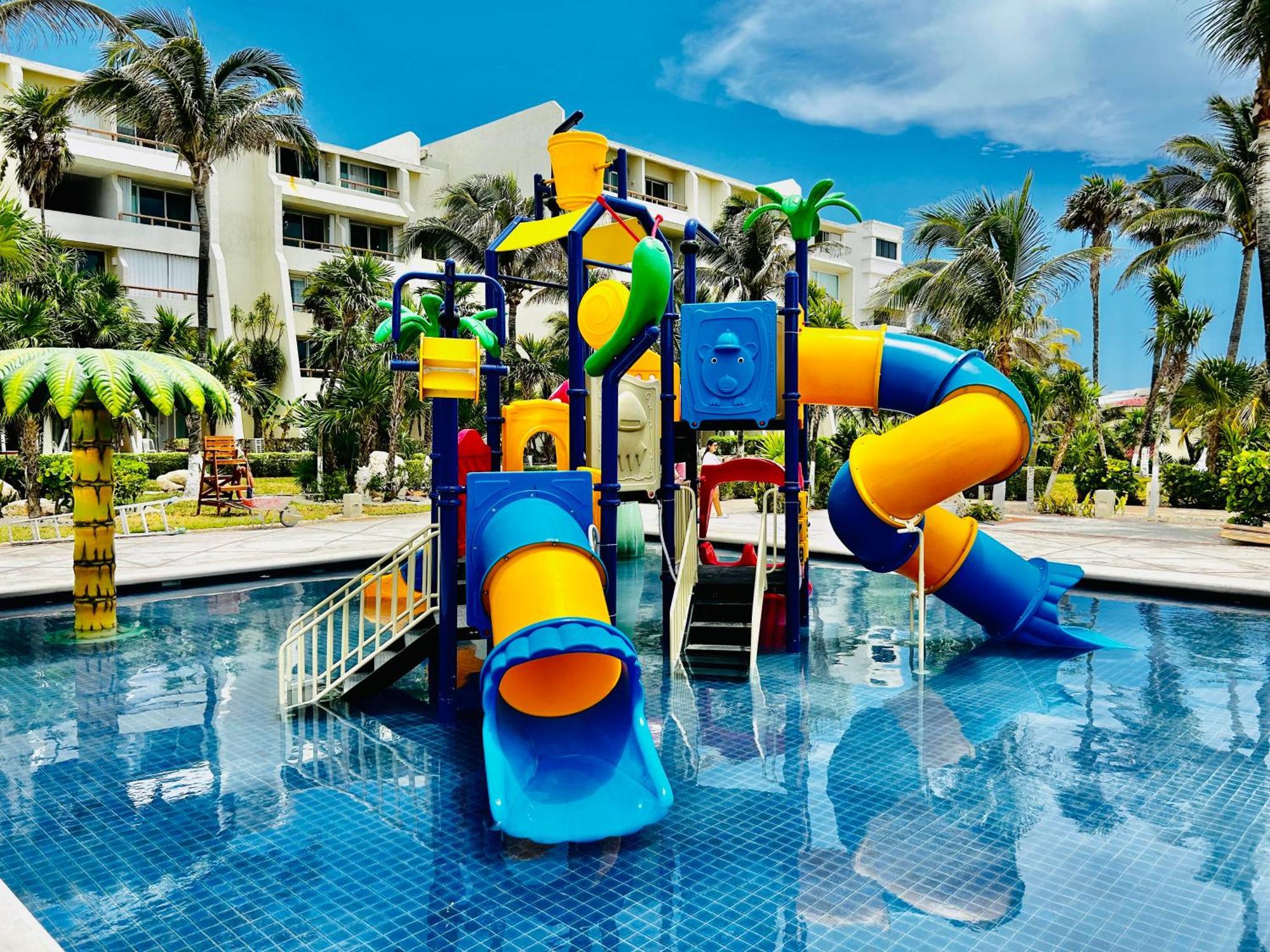 Solymar Beach Condos Κανκούν Εξωτερικό φωτογραφία