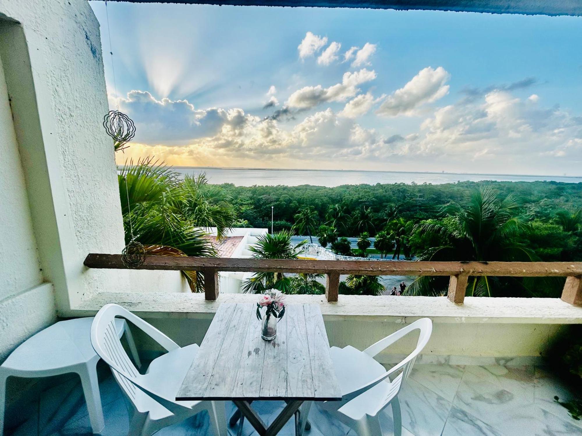 Solymar Beach Condos Κανκούν Εξωτερικό φωτογραφία