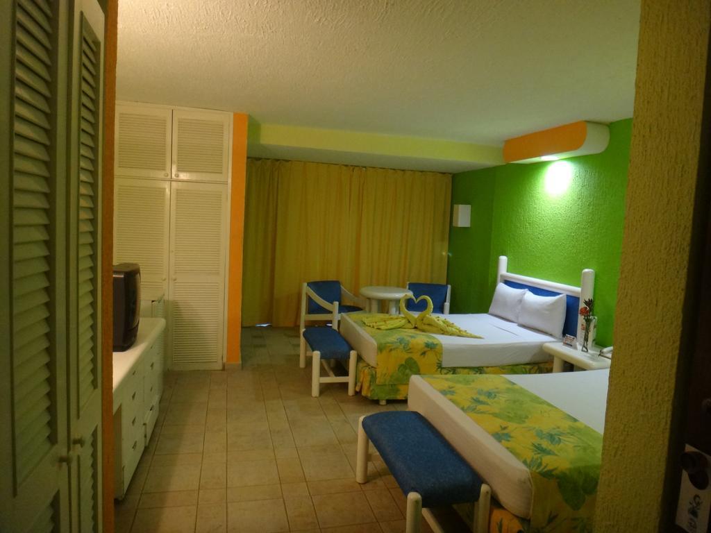 Solymar Beach Condos Κανκούν Εξωτερικό φωτογραφία