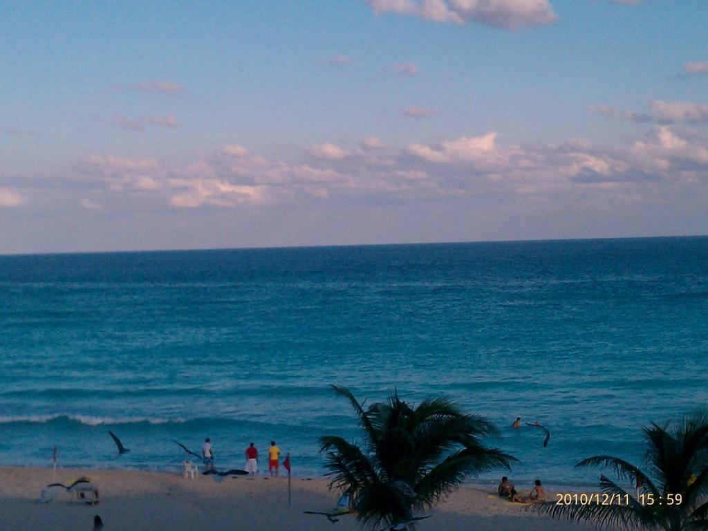 Solymar Beach Condos Κανκούν Εξωτερικό φωτογραφία